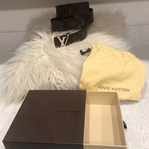 LOUIS VUITTON BELT initiales reversible